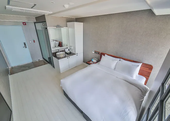 Elysia Boutique Hotel 2*