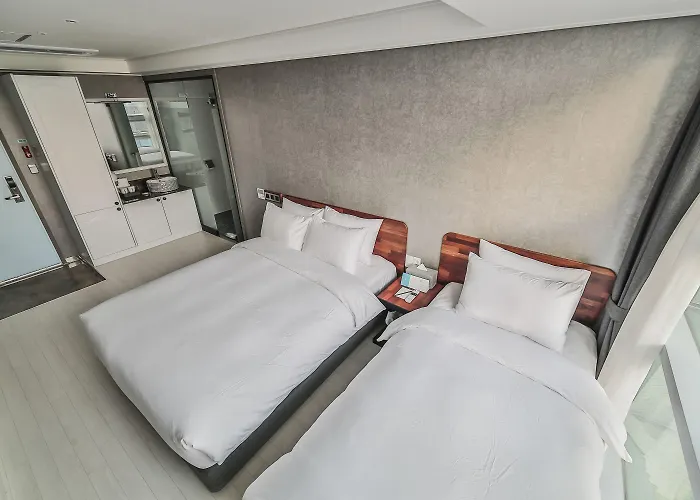 Elysia Boutique Hotel 2*